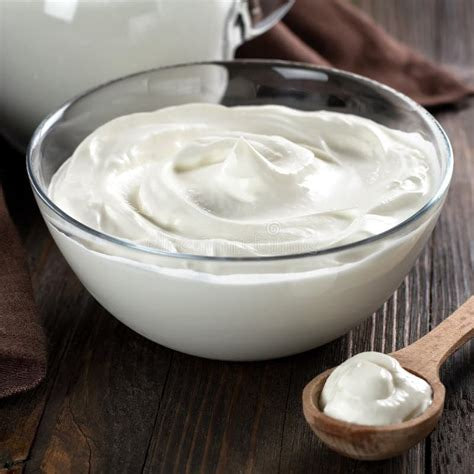 Plain, unsweetened yogurt - Large